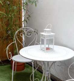 HAIRDRESSER WANTED || Kartee M Salon prides itself on fostering a culture of work-life balance and comprises dedicated, forward-thinking, and environmentally conscious Artists.