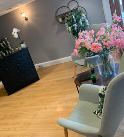 beauty therapists, nail technicians, lash and brow technicians, hair extensions technicians, and hairdressers/hairstylists. Our goal is to find motivated and driven individuals who are interested in running their own business within our rent-a-space salon.