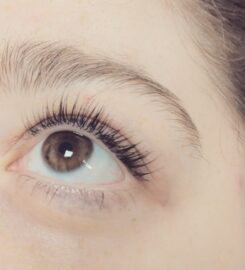 Space for a beautician- beauty therapist job London