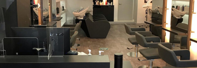 Experienced hair stylist Hitchin