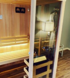 Treatment room and Sauna to rent