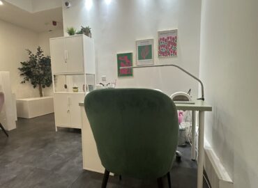 Nail technician space Solihull town centre