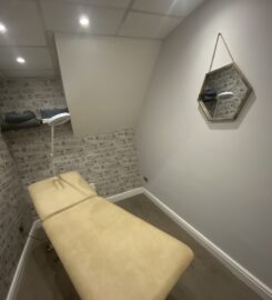 Beauty room to rent Dunstable